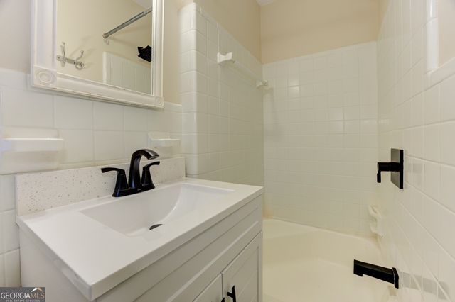 465 Windsor Parkway, Sandy Springs, GA 30342