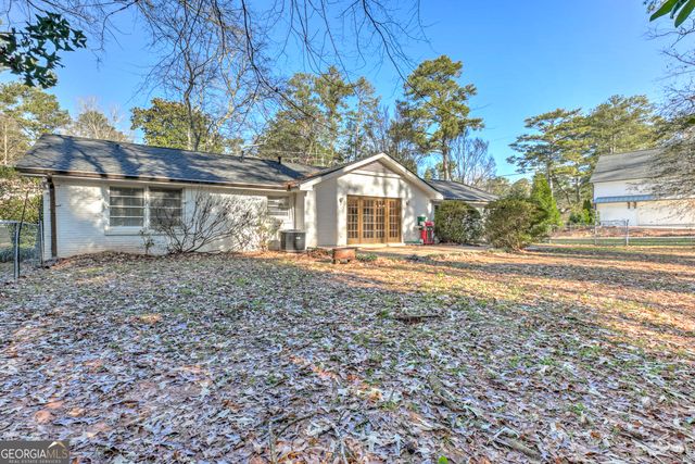 465 Windsor Parkway, Sandy Springs, GA 30342