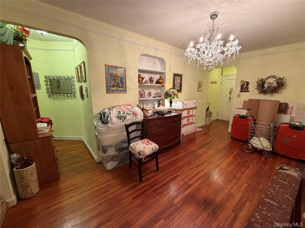99-45 67th Road 108, Forest Hills, NY 11375 — photo 4