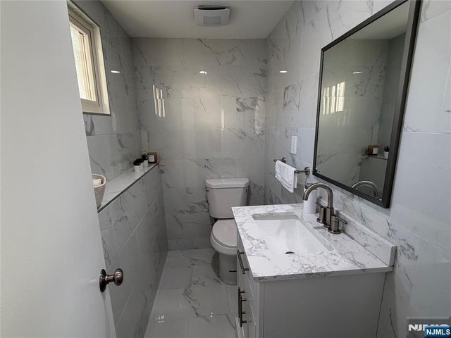 362 Shea Drive, New Milford, NJ 07646