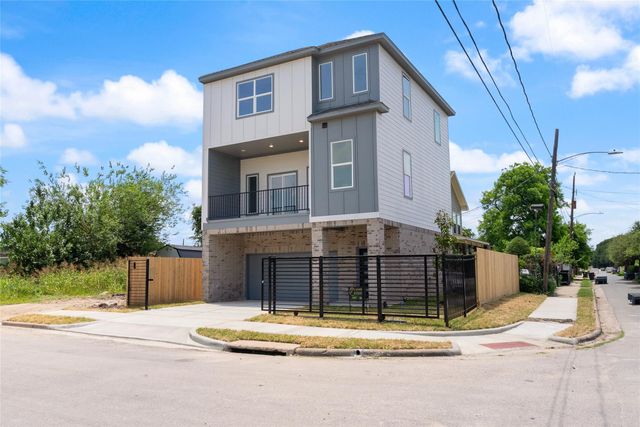 3219 Fontinot Street, Houston, TX 77026