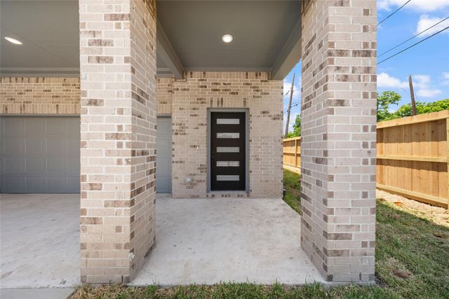 3219 Fontinot Street, Houston, TX 77026