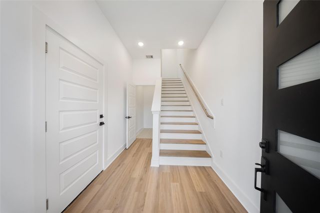 3219 Fontinot Street, Houston, TX 77026