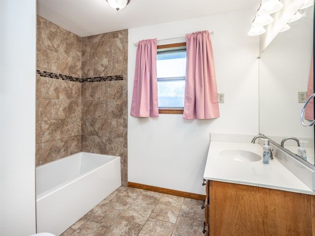 6989 W FM 922, Era, TX 76238