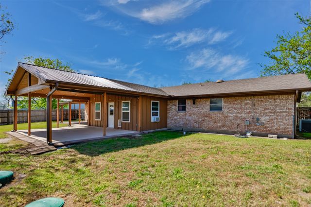 6989 W FM 922, Era, TX 76238