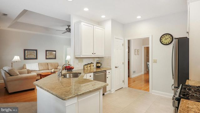 3 VINSON DR, Flemington, NJ 08822