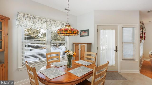 3 VINSON DR, Flemington, NJ 08822