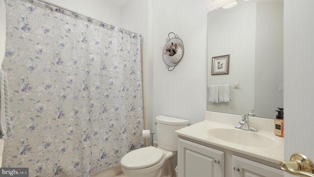 3 VINSON DR, Flemington, NJ 08822