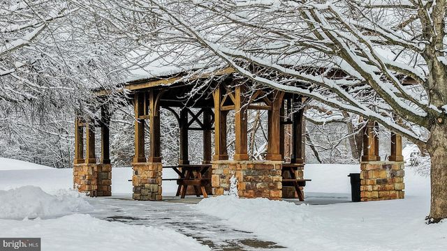 3 VINSON DR, Flemington, NJ 08822