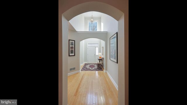 3 VINSON DR, Flemington, NJ 08822