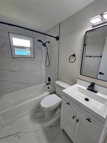 4843 CAMPHOR AVENUE, Sarasota, FL 34231