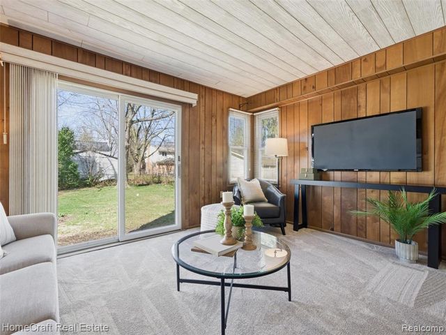 9921 Cranston Street, Livonia, MI 48150