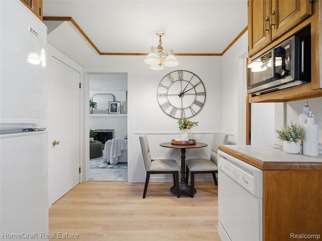 9921 Cranston Street, Livonia, MI 48150