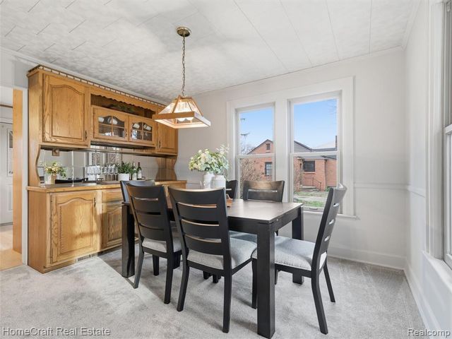 9921 Cranston Street, Livonia, MI 48150