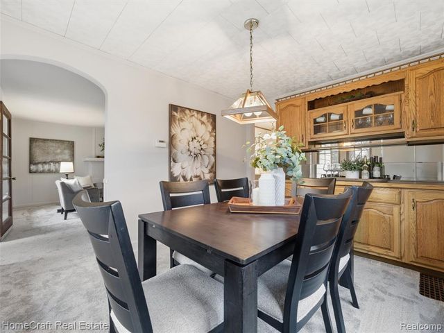 9921 Cranston Street, Livonia, MI 48150