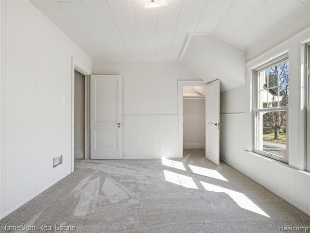 9921 Cranston Street, Livonia, MI 48150