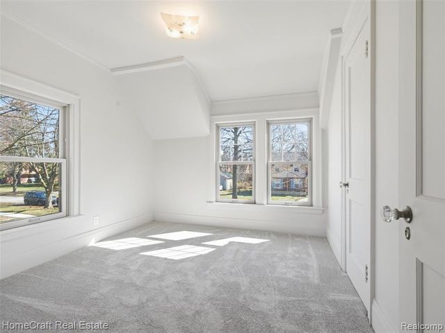 9921 Cranston Street, Livonia, MI 48150