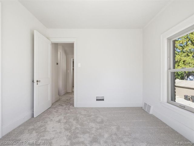 9921 Cranston Street, Livonia, MI 48150