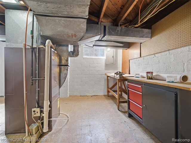 9921 Cranston Street, Livonia, MI 48150