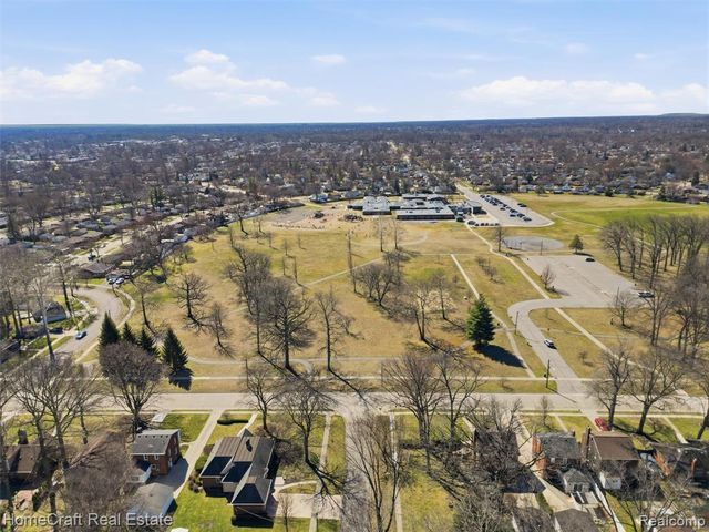 9921 Cranston Street, Livonia, MI 48150