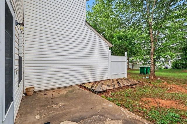 5867 Strathmoor Manor Circle, Lithonia, GA 30058