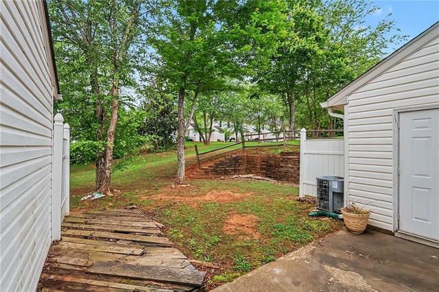5867 Strathmoor Manor Circle, Lithonia, GA 30058