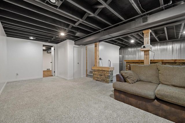 1628 Wiese LANE, Mount Pleasant, WI 53406