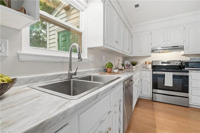 42 King George QUAY, Chesapeake, VA 23325