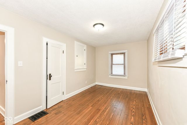 324 E Southern Avenue, Indianapolis, IN 46225