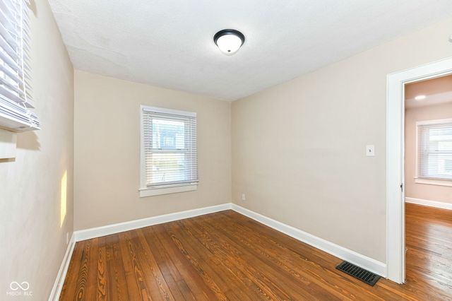 324 E Southern Avenue, Indianapolis, IN 46225