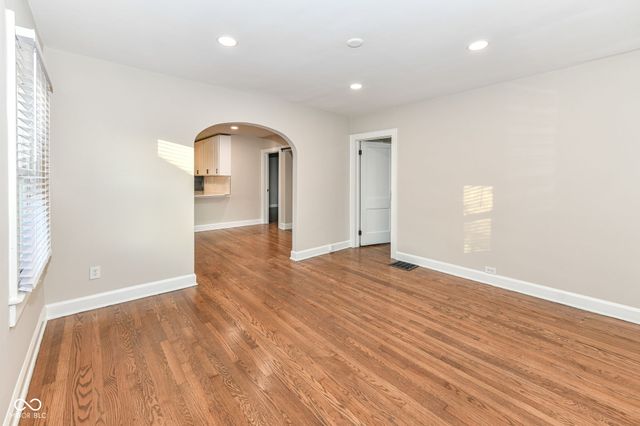 324 E Southern Avenue, Indianapolis, IN 46225