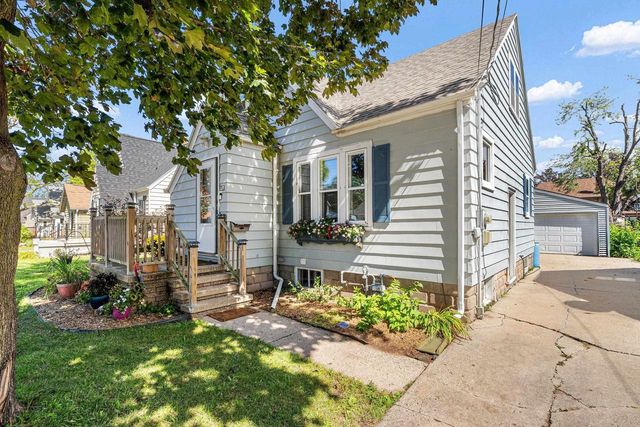 328 OAK STREET, Menasha, WI 54952