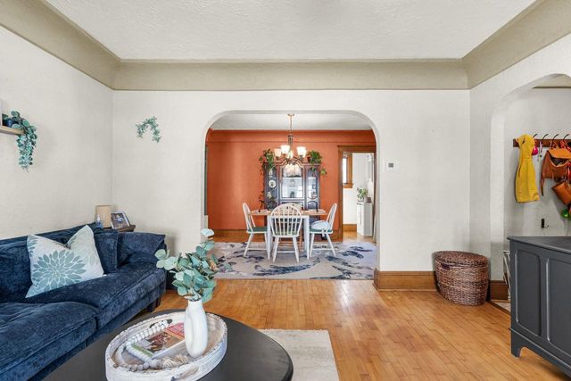328 OAK STREET, Menasha, WI 54952