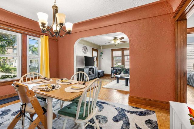 328 OAK STREET, Menasha, WI 54952