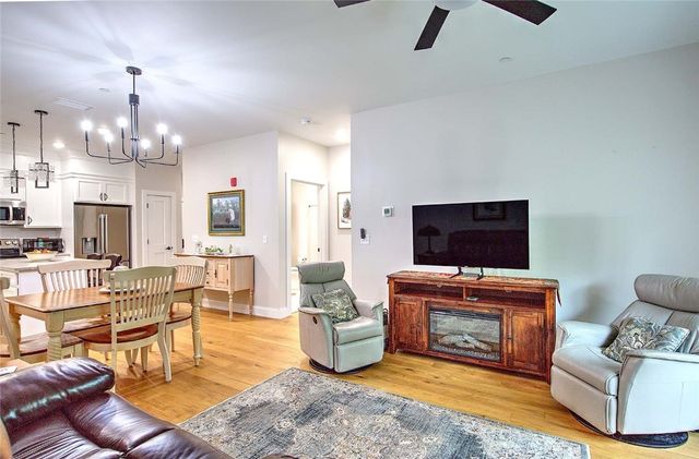 36 Old Louisquisset Pike 105, North Smithfield, RI 02896