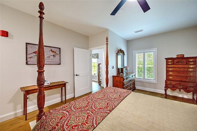 36 Old Louisquisset Pike 105, North Smithfield, RI 02896