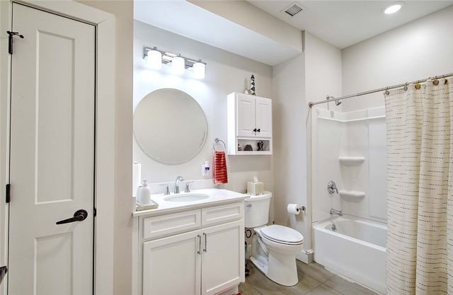 36 Old Louisquisset Pike 105, North Smithfield, RI 02896