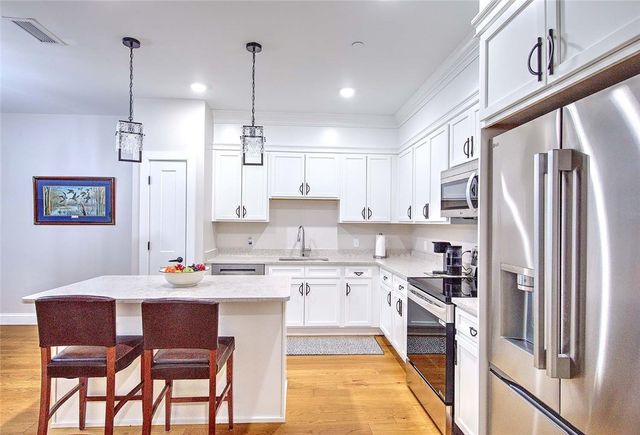 36 Old Louisquisset Pike 105, North Smithfield, RI 02896