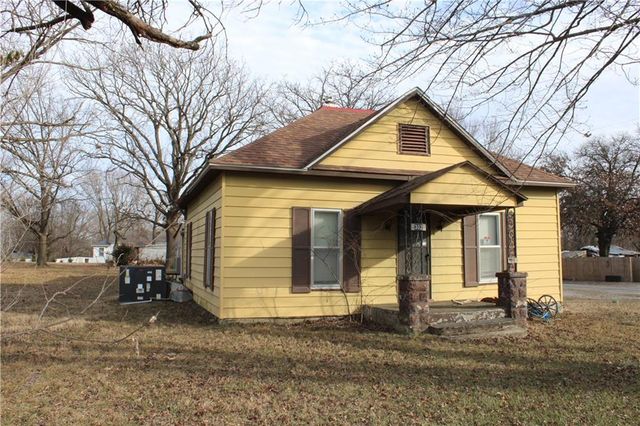 302 N Military Street, Mulberry, KS 66756