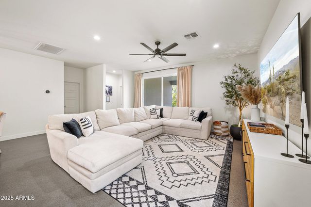 2914 E BLANCHE Drive, Phoenix, AZ 85032