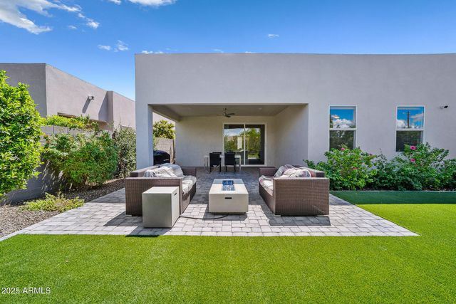 2914 E BLANCHE Drive, Phoenix, AZ 85032