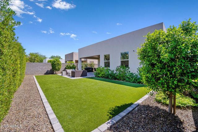 2914 E BLANCHE Drive, Phoenix, AZ 85032