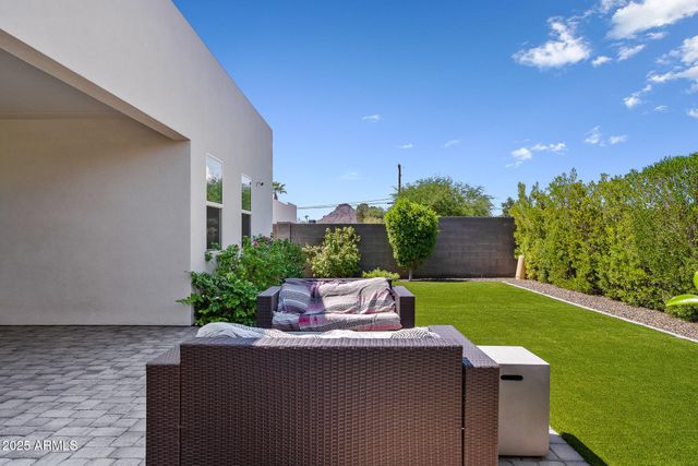 2914 E BLANCHE Drive, Phoenix, AZ 85032