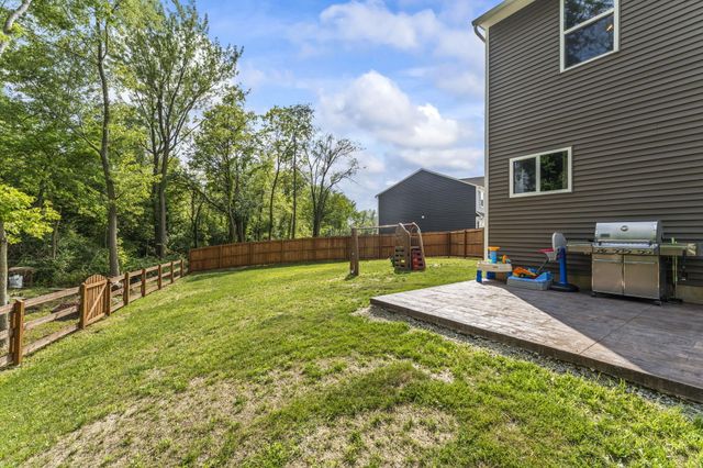 751 Hunters Run Drive 751 Hunters Run Drive, Brookville, OH 45309