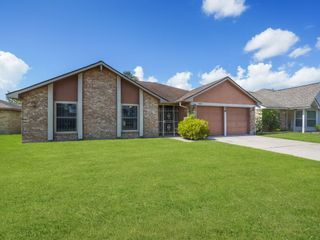 11835 Guadalupe River Drive, Houston, TX 77067