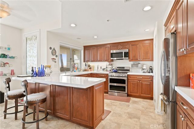 4167 Warner 205, Huntington Beach, CA 92649