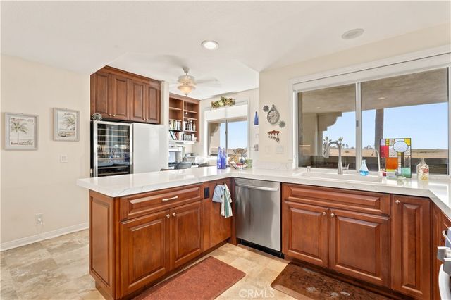4167 Warner 205, Huntington Beach, CA 92649