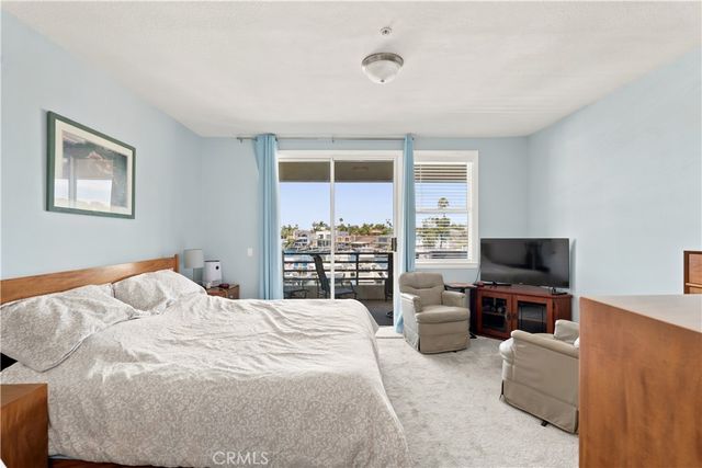 4167 Warner 205, Huntington Beach, CA 92649