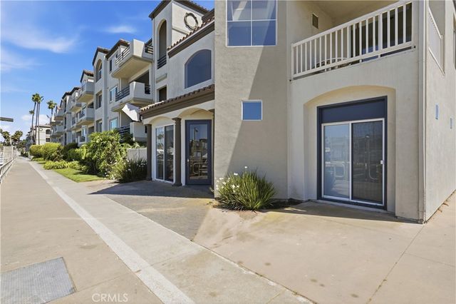 4167 Warner 205, Huntington Beach, CA 92649