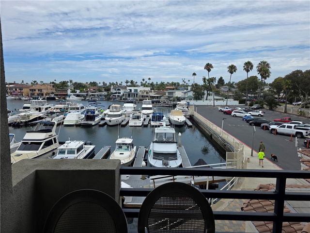 4167 Warner 205, Huntington Beach, CA 92649